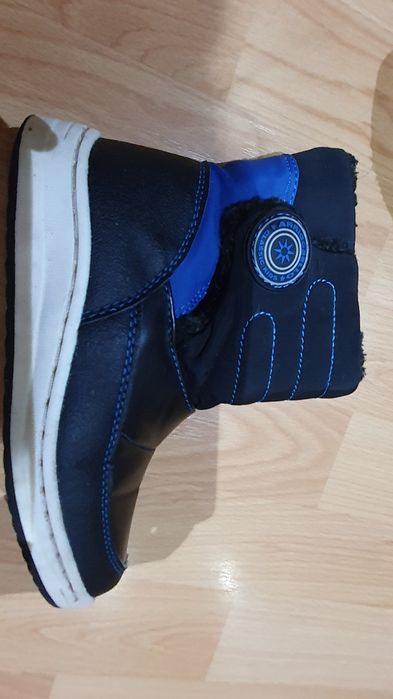 Ghetute baietei marimea 29