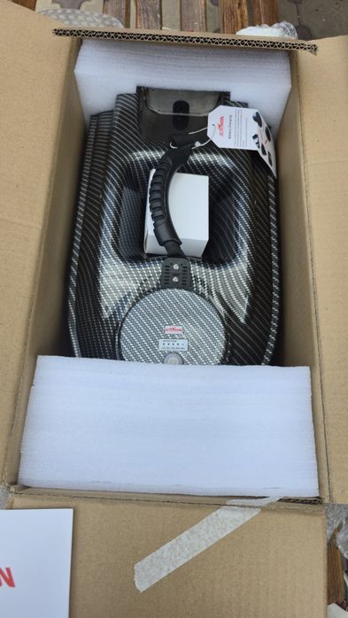 Кораблик BOATMAN для рыбалки .