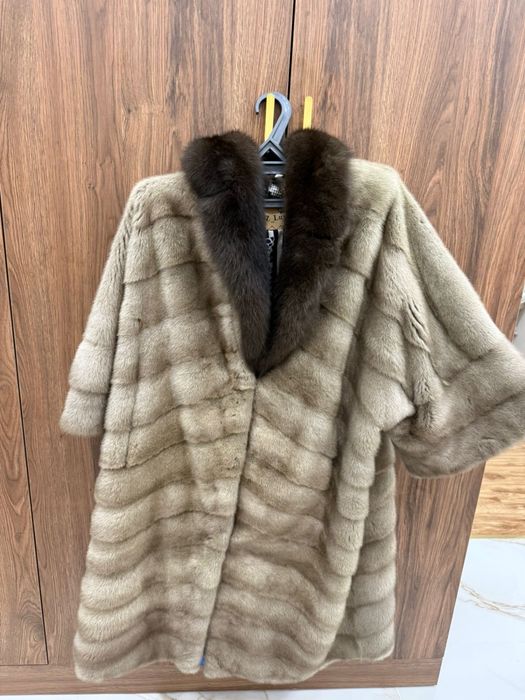 Продам норковую шубу.