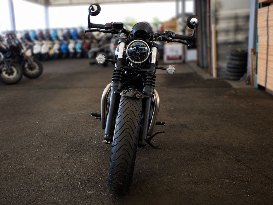 Triumph Bonneville Bobber