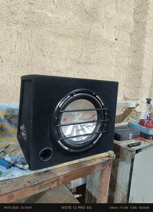 Продам сабуфера уселителам