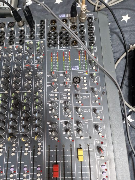 Mixer Spirit Live  Soundcraft 24 canale