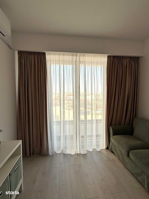 Inchiriez Garsoniera Novum Gorjului, Militari