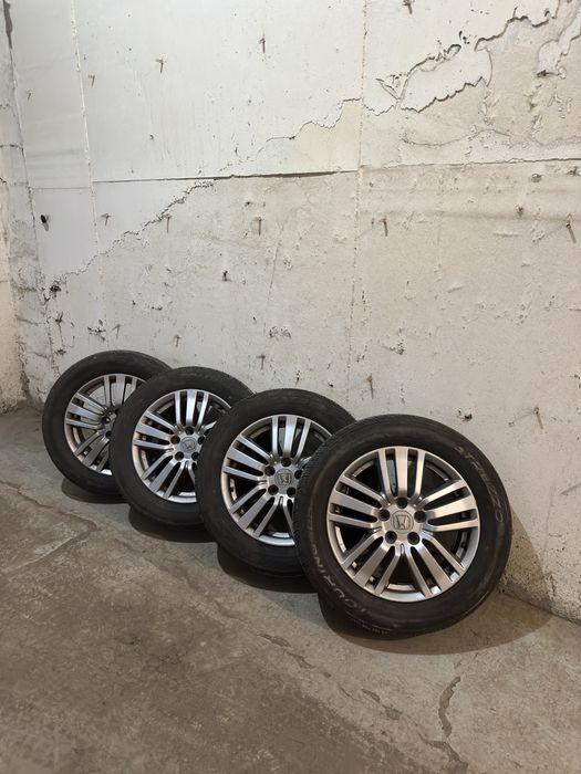 Срочно продам летний комплект шин с дисками