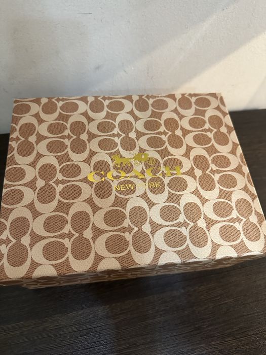 Сумка Coach коричневая размер М