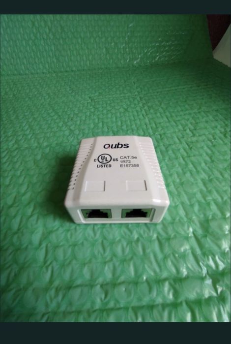 Priză de conectare cu două mufe RJ 45, noua în ambalaj.