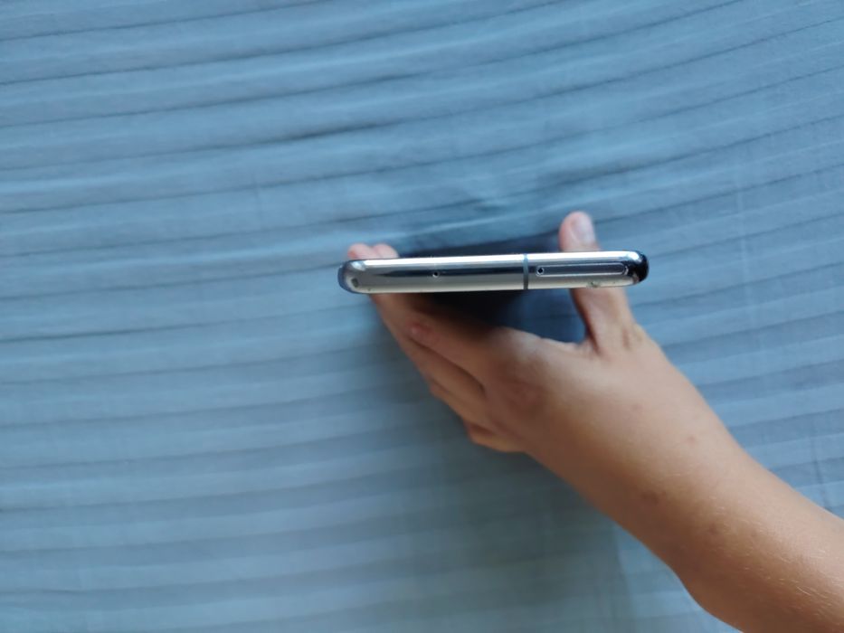 Vând Samsung s10 in stare f buna