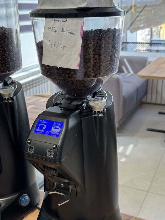 Кофемашина simonelli appia 2 life + eureka 65