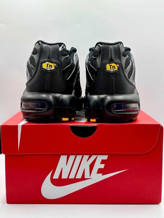 Обувки Nike / Air Max Plus / TN "Crimson" + КУТИЯ