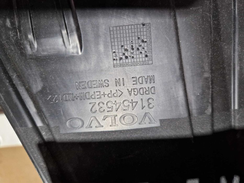 Vand far ,grila radiator VOLVO XC60