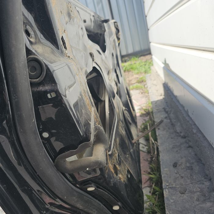 Продам дверь от ауди а4 б6