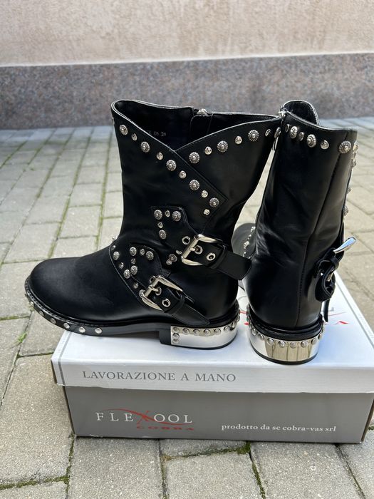 Ghete cu ținte stil rock/biker