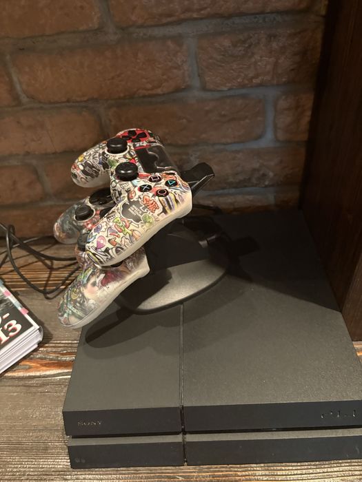 Продам Play station 4