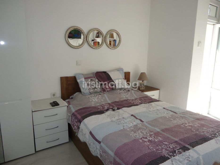 Дава се под наем Тристаен апартамент в София, Център - 65 кв.м за 1000 € - Снимка #3