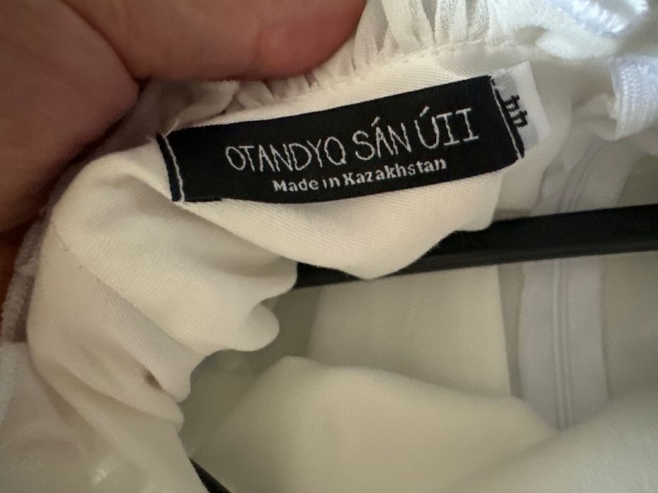 Қазақи нақыштағы көйлек сатылады