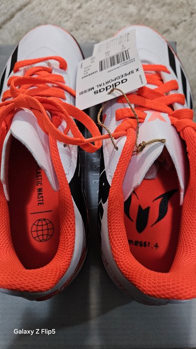 Футболни обувки Адидас