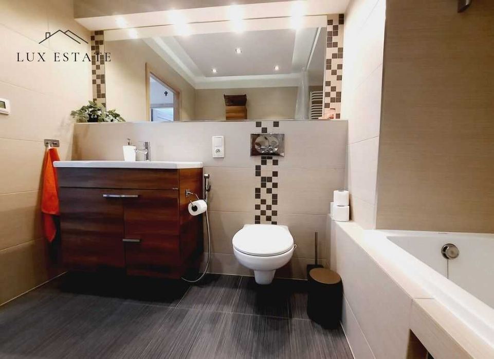 Продава се Двустаен апартамент в София, Лозенец - 65 кв.м за 3354 €/кв.м - Снимка #3