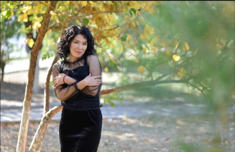 Продам чёрное платье