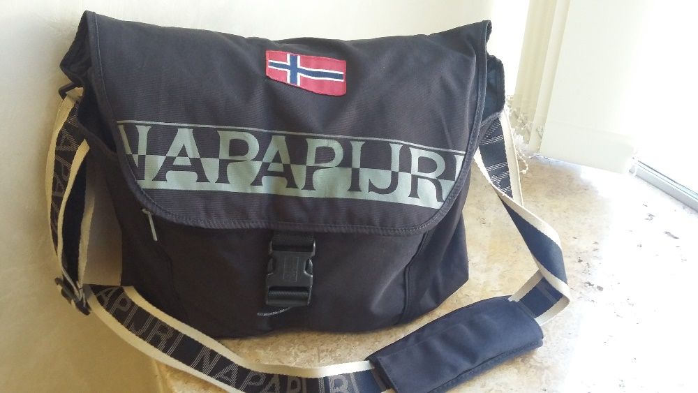 Napapijri-Много Запазена