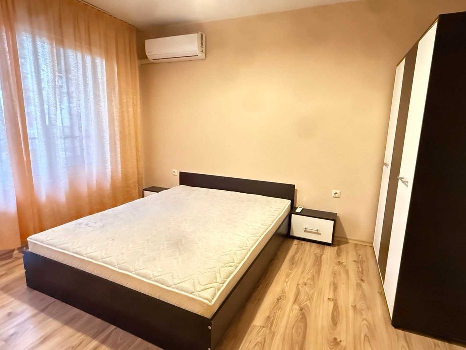 Тристаен апартамент в ж.к. Възраждане