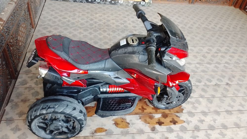 Болалар мотоцикл ва машинаси сотилади,холати яхши