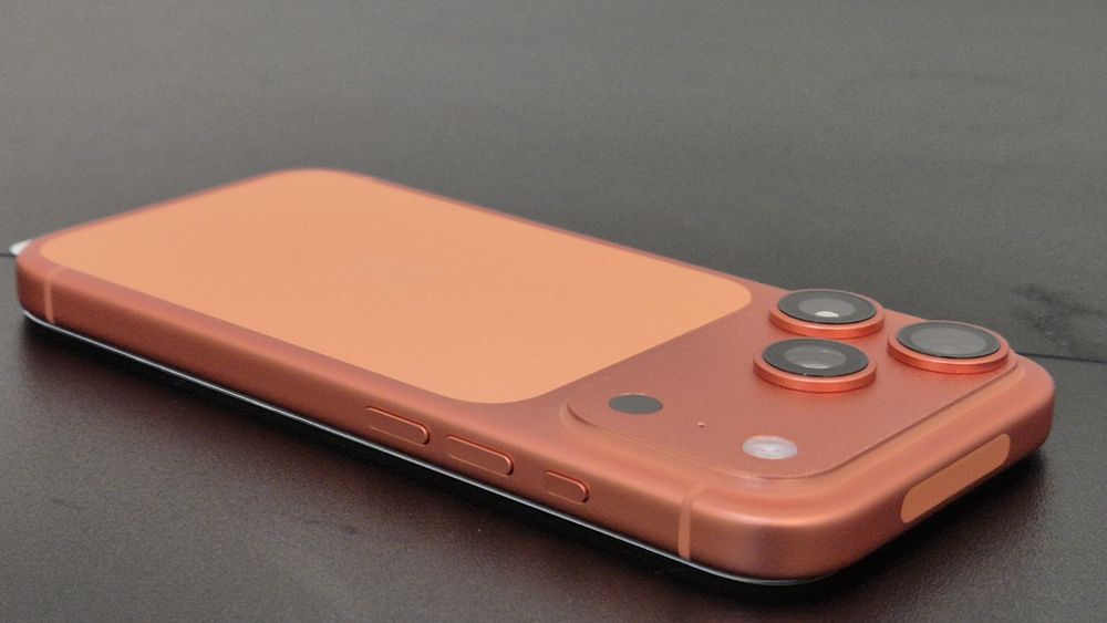 iPhone 17 Pro 512GB Cosmic Orange – Impecabil (Model UAE, Baterie Mare)