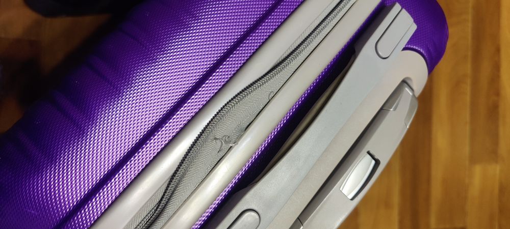 Чемодан в ручную кладь бу