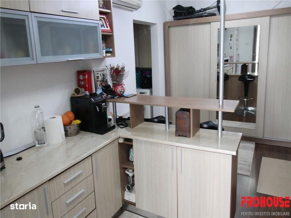 Zona Martir Closca - 2 camere decomandate