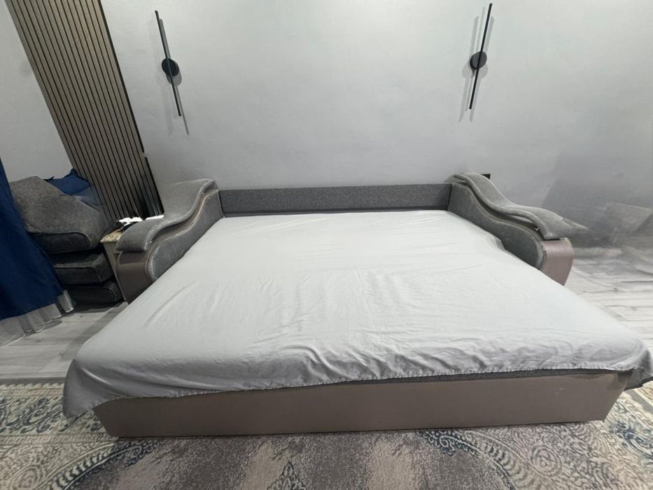 Продам диван в хорошем состоянии