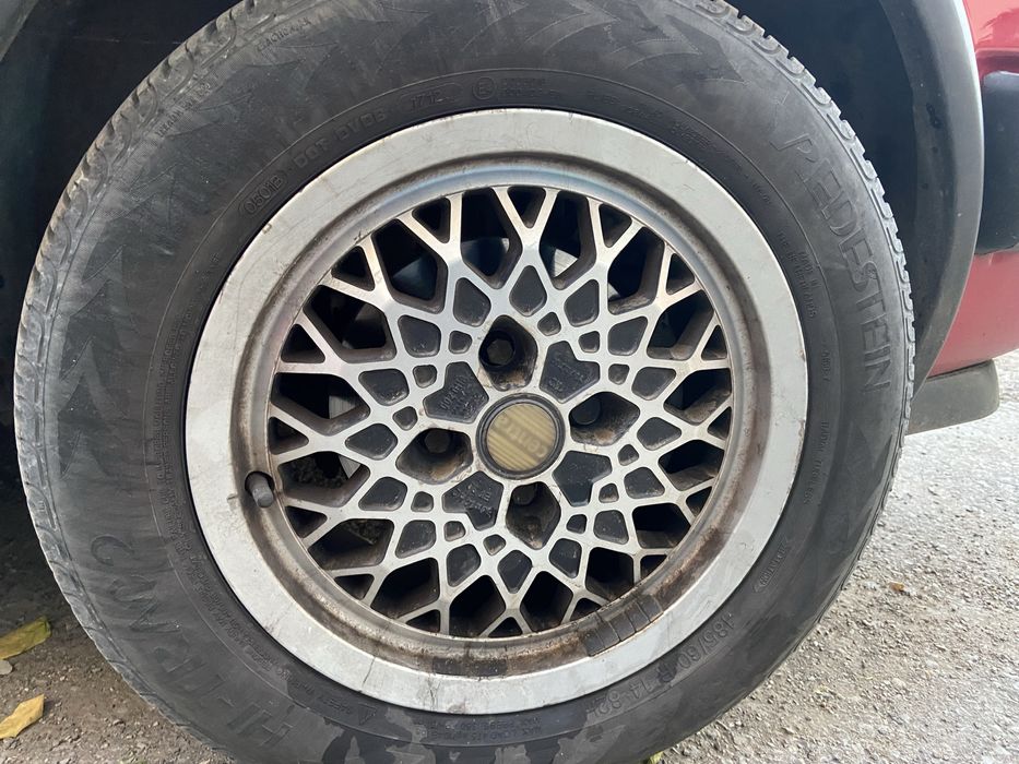 Продавам VW JETTA 2 TD