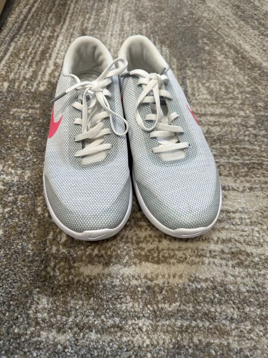 Adidasi Nike marimea 42