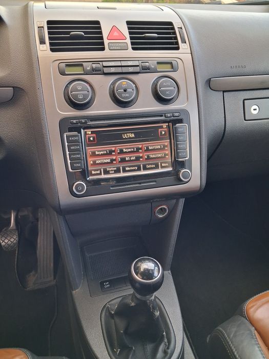 Продавам Volkswagen Touran Cross 2.0 TDI 170 к.с.