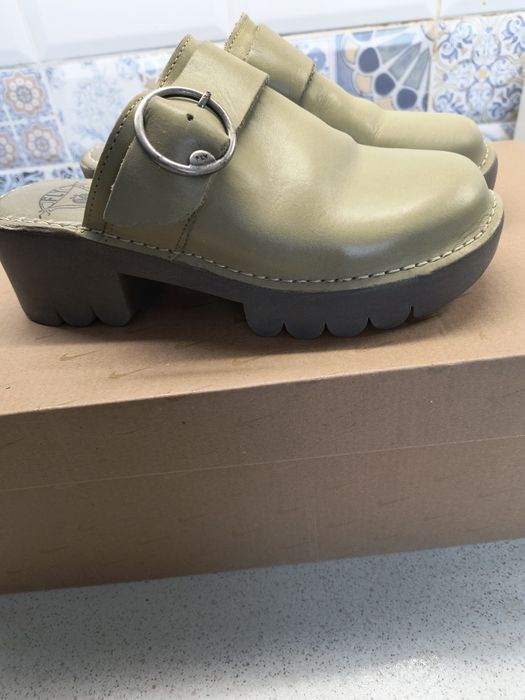 Дамско сабо Fly London