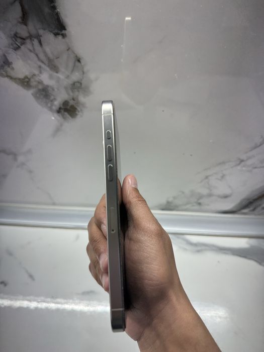 Iphone 15 pro max natural