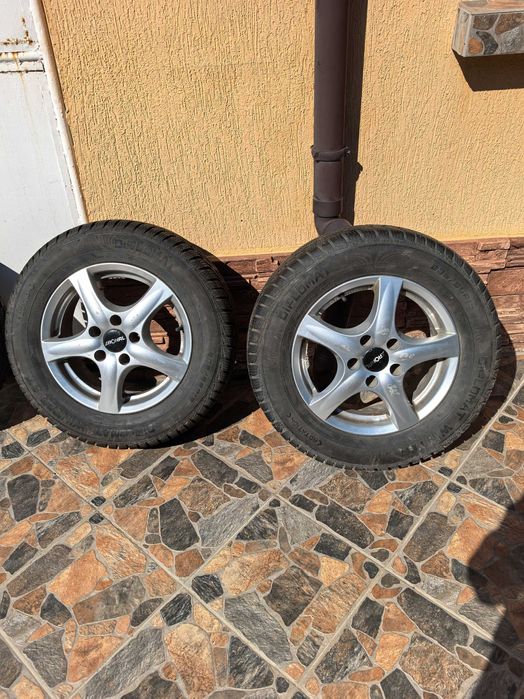 Комплект джанти с гуми 15си