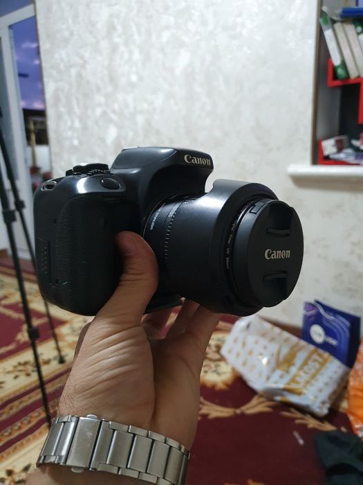 Canon 750D  ideal holatda
