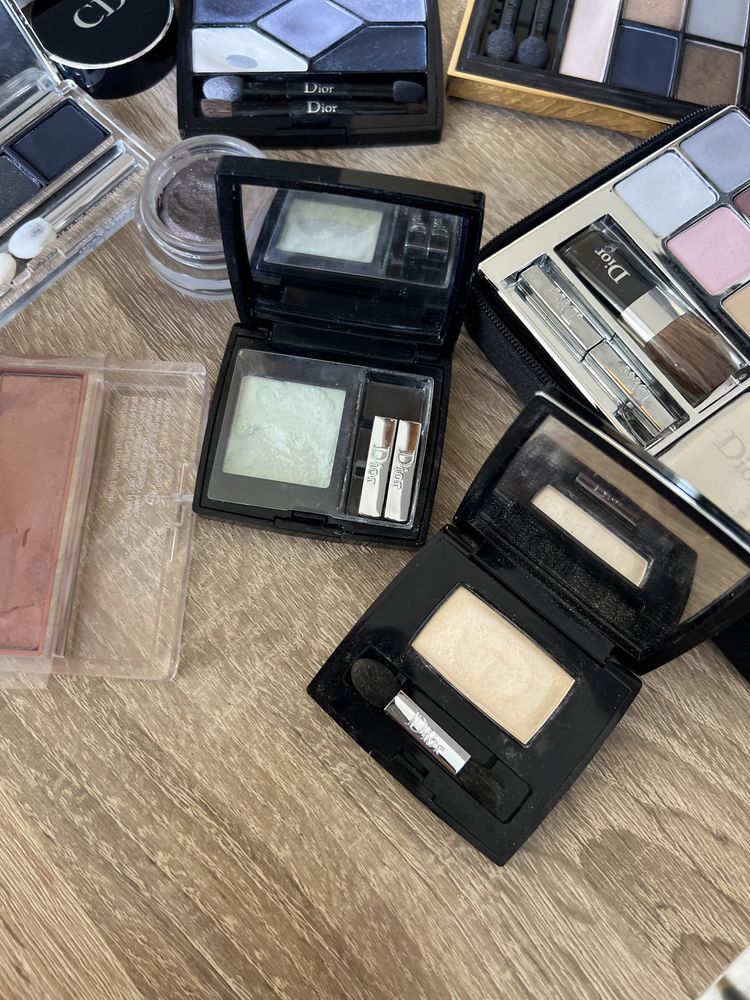 Гримове DIOR - сенки, руж, червило, пудра гр. София Зона Б-19 • OLX.bg