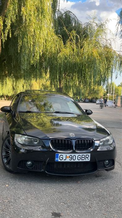 Vand e92 320D mai multe detali la telefon