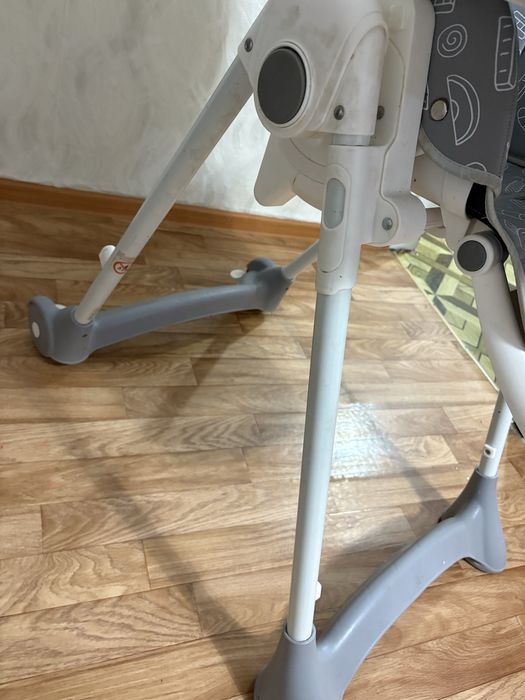 Продам стульчик для кормления