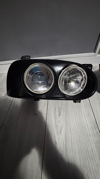 Vând faruri golf 3 tyc