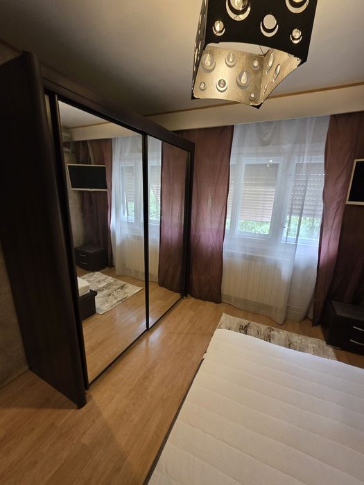 Persoană fizică - închiriez ap 2 camere Complex — fotografia 1