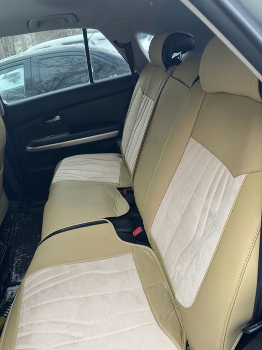 Продам Чехлы на лексус 400