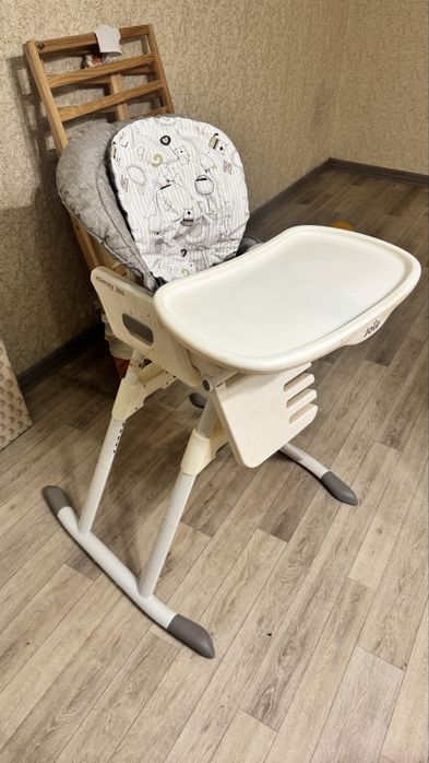Стульчик для кормления детей