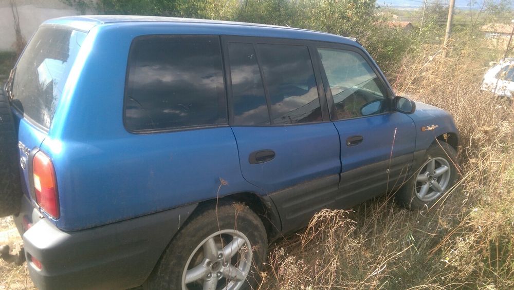 тойота рав 4 2.0i Toyota RAV 4 само на части