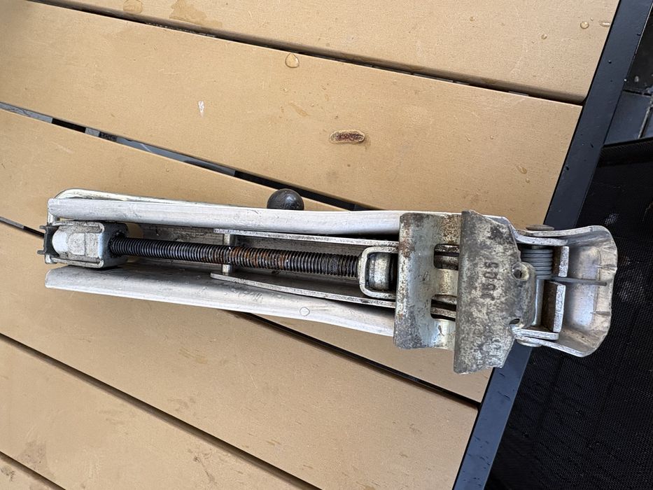 Vand cric original Audi A4