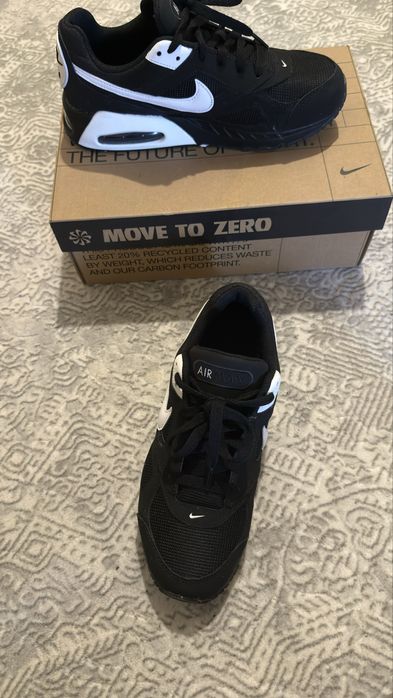 Обувки Nike черни