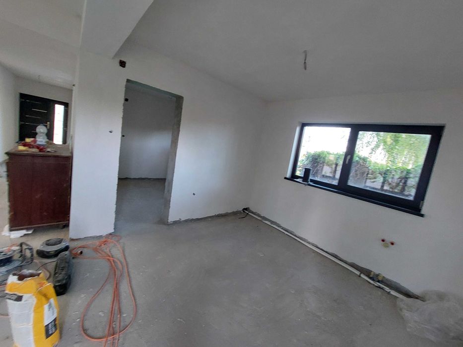 Casă cu 4 camere de vânzare în zona Episcopia Oradea Bihor
