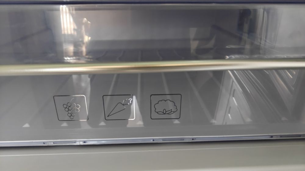 Хладилник с фризер Beko RCNA-365 E30 ZX