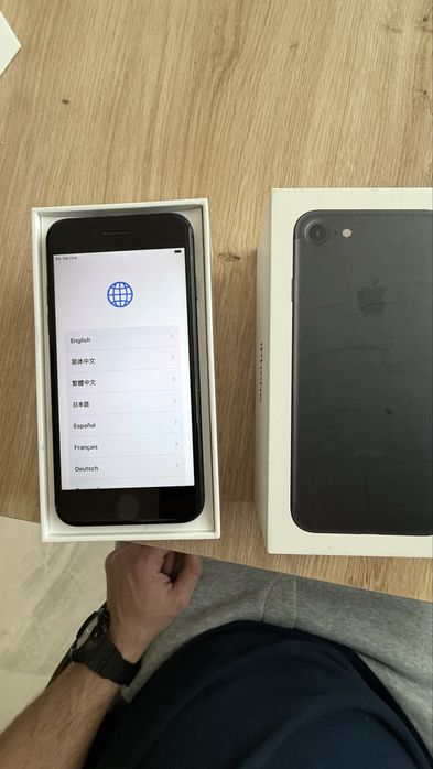 Iphone 11. - 64GB черен