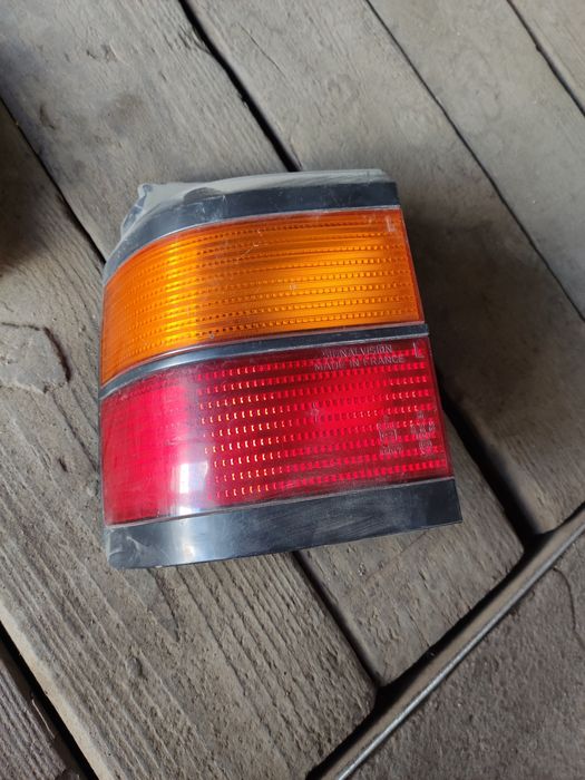 Плафоны пасат б3 уневерсал